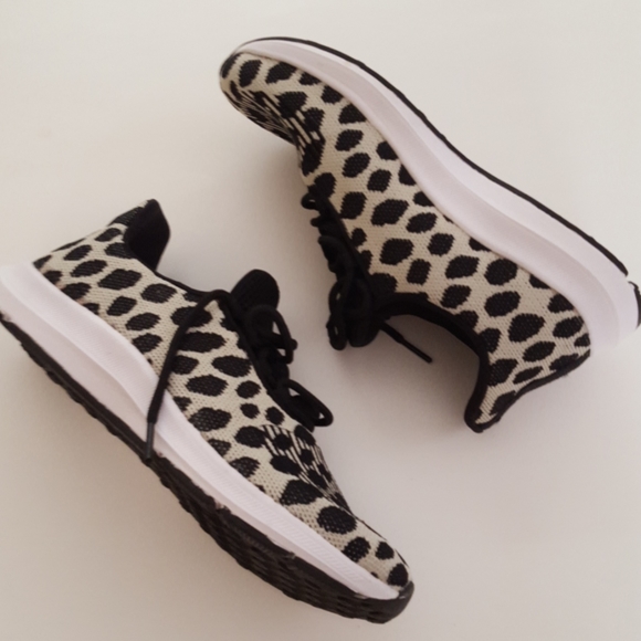 Athletic Works Shoes Athletic Works Snow Leopard Memory